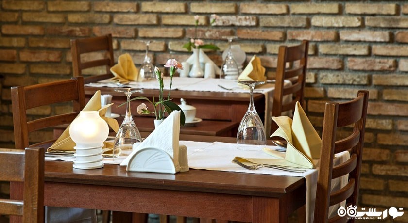  رستوران هتل مدیترا آرت